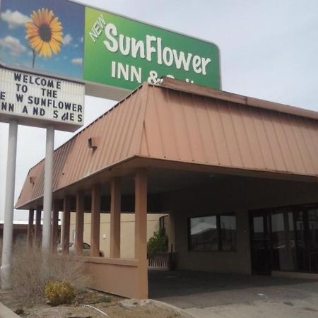 Sunflower Inn & Suites - Garden City Exteriér fotografie