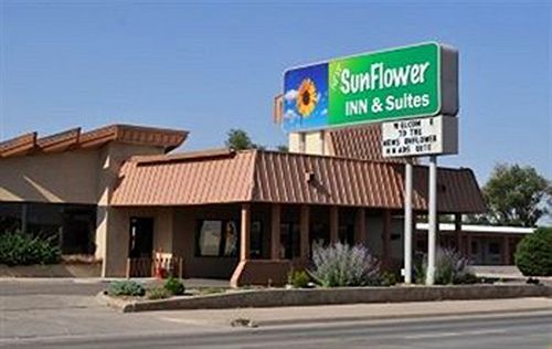 Sunflower Inn & Suites - Garden City Exteriér fotografie